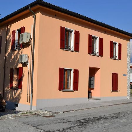 Casa Yoghi Hotell Cadenazzo Exteriör bild
